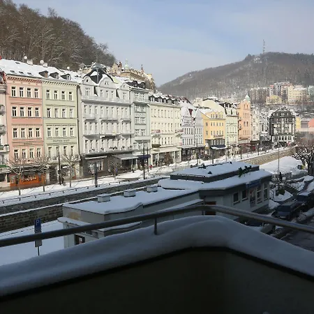 Lägenhet Riverside Thalia